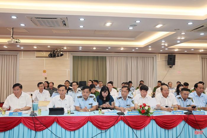 Đại biểu Trung ương, địa phương tham dự hội nghị.