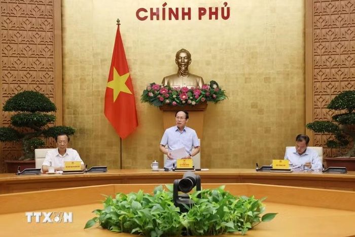 Phó Thủ tướng Lê Tiến Châu chủ trì họp Ban Chỉ đạo xây dựng trường học cho các xã biên giới. (Ảnh: Lâm Khánh/TTXVN)