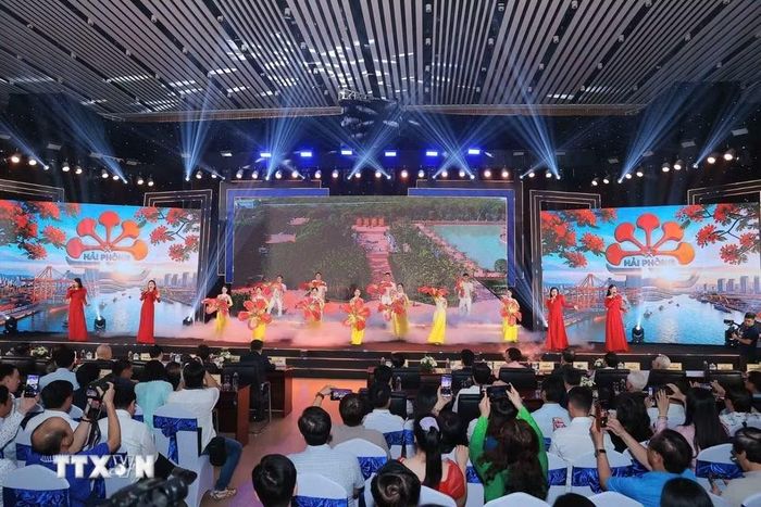 Chương trình nghệ thuật chào mừng khai mạc Hội báo toàn quốc 2026. (Ảnh: Minh Quyết/TTXVN)