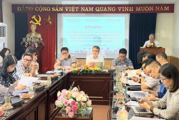 Cục Quản lý lao động ngoài nước (Bộ Nội vụ) tổ chức Hội nghị sơ kết công tác thông tin tuyên truyền 6 tháng đầu năm và định hướng nhiệm vụ trọng tâm 6 tháng cuối năm 2026. (Ảnh: PV/Vietnam+)