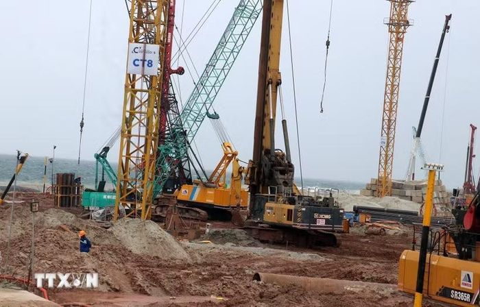 Công trường thi công Dự án Trung tâm tổ chức Hội nghị APEC 2027 và các công trình chức năng. (Ảnh: Lê Huy Hải/TTXVN)