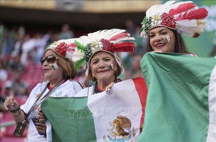 Cổ động viên đội tuyển Mexico. Ảnh: THX/TTXVN
