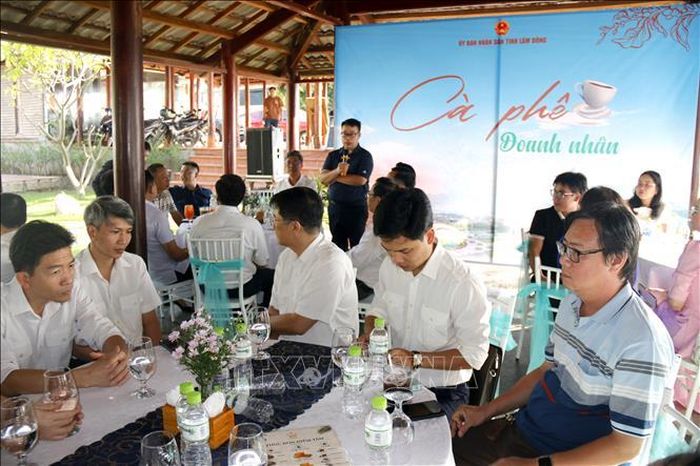 Chương trình “Cà phê doanh nhân”.