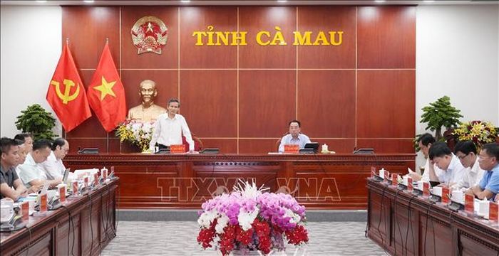 Quang cảnh buổi làm việc.