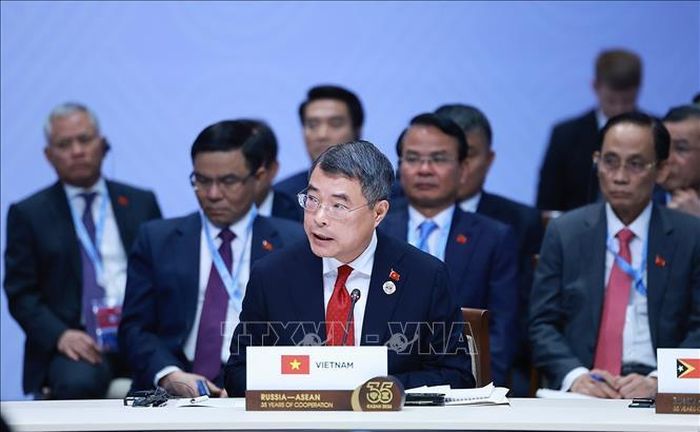Thủ tướng Lê Minh Hưng phát biểu tại Phiên họp toàn thể Hội nghị Cấp cao Kỷ niệm 35 năm quan hệ ASEAN - Nga. Ảnh: Dương Giang/TTXVN