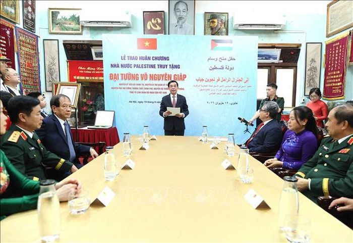 Đại tướng Phan Văn Giang, Ủy viên Bộ Chính trị, Phó Bí thư Quân ủy Trung ương, Phó Thủ tướng, Bộ trưởng Bộ Quốc phòng đến dự và phát biểu tại buổi lễ. Ảnh: An Đăng/TTXVN