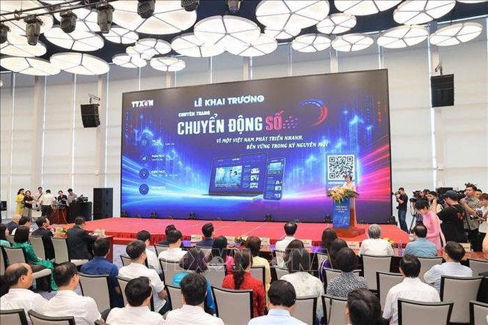 Đồng chí Vũ Việt Trang, Ủy viên Ban Thường vụ Đảng ủy các cơ quan Đảng Trung ương, Phó Trưởng Ban Tuyên giáo và Dân vận Trung ương, Bí thư Đảng ủy, Tổng Giám đốc Thông tấn xã Việt Nam phát biểu tại lễ khai trương chuyên trang thông tin. Ảnh: Minh Quyết/TTXVN
