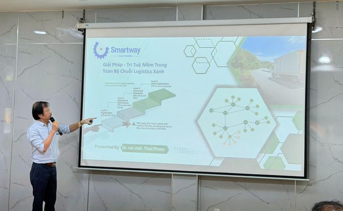 TS Phạm Thái, Giám đốc Công ty Cổ phần Tin học Smartway chia sẻ tại Sự kiện.
