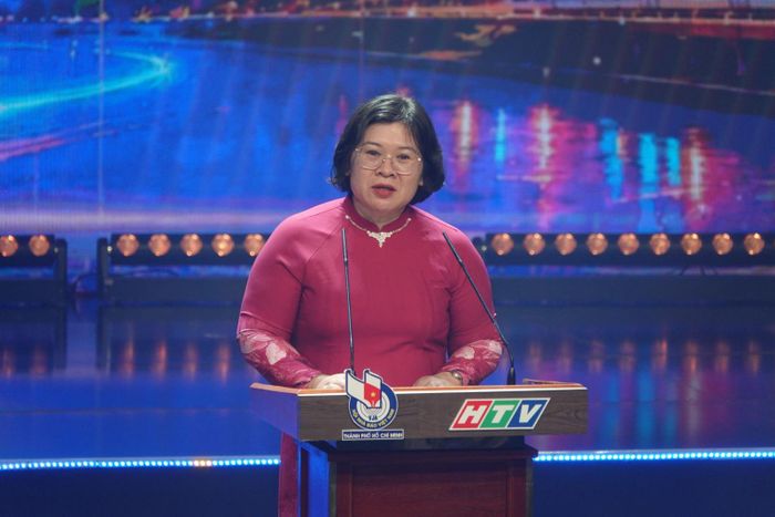 Bà Văn Thị Bạch Tuyết, Phó Bí thư Thành ủy TP Hồ Chí Minh phát biểu chúc mừng đội ngũ những người làm báo nhân kỷ niệm 101 năm Ngày Báo chí Cách mạng Việt Nam.