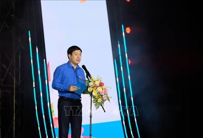 Anh Lê Hải Long, Phó Chủ tịch Hội Đồng đội Trung ương phát biểu tại Lễ khai mạc Festival Thiếu nhi toàn quốc năm 2026.