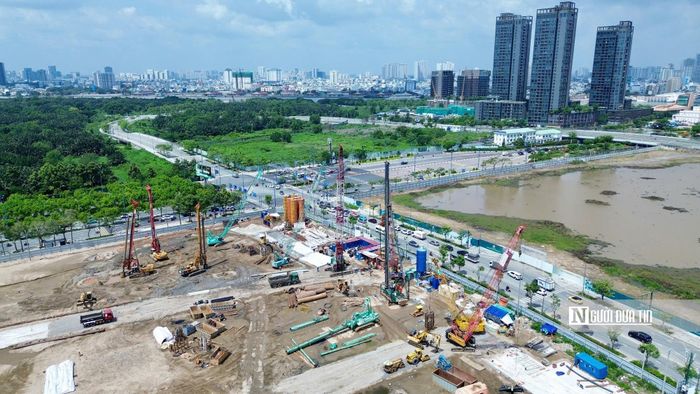 Theo thông tin từ Sở Xây dựng Tp.HCM, trung tâm hành chính được thiết kế với tổng diện tích sàn khoảng 272.000m², đáp ứng nhu cầu làm việc cho khoảng 8.000 cán bộ, công chức, viên chức và người lao động. Trong đó, xây dựng hệ thống trung tâm hành chính sẽ phục vụ từ 1.500 - 2.000 lượt người, doanh nghiệp/ngày.
