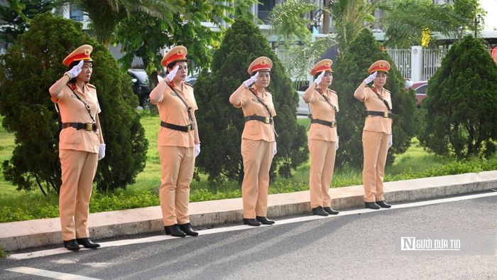 Nữ cán bộ, chiến sĩ Cảnh sát giao thông Công an Tp.Đồng Nai tham gia lễ ra quân thực hiện đợt cao điểm phòng ngừa, đấu tranh, xử lý thanh thiếu niên, học sinh vi phạm pháp luật về trật tự an toàn giao thông và gây rối trật tự công cộng.