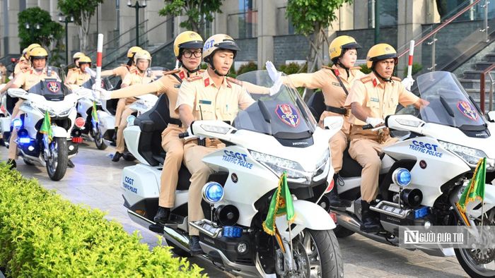 Lực lượng Cảnh sát giao thông Công an Tp.Đồng Nai xuất quân tuần tra, kiểm soát sau lễ ra quân thực hiện cao điểm phòng ngừa, đấu tranh, xử lý thanh thiếu niên, học sinh vi phạm pháp luật về trật tự an toàn giao thông và gây rối trật tự công cộng.