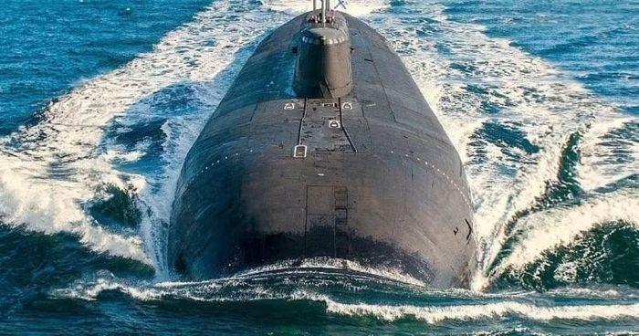 Tàu ngầm tấn công chạy bằng năng lượng hạt nhân lớp Oscar II của Hải quân Nga. Ảnh: MW.