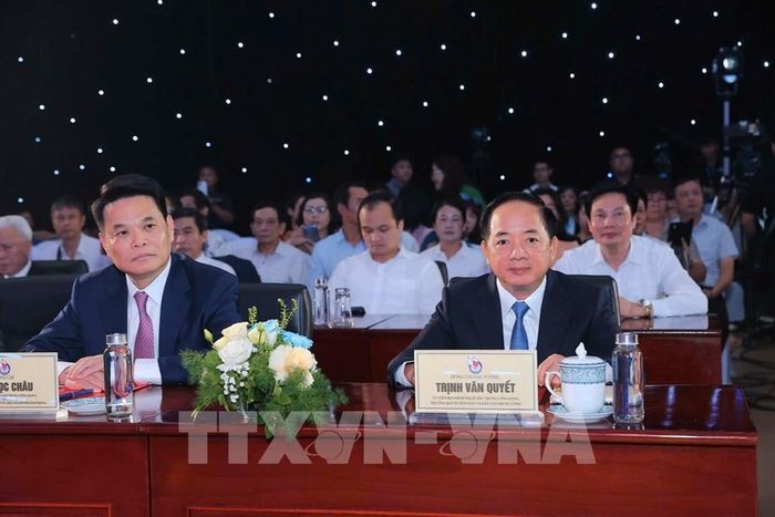 Đồng chí Trịnh Văn Quyết, Ủy viên Bộ Chính trị, Bí thư Trung ương Đảng, Trưởng Ban Tuyên giáo và Dân vận Trung ương dự khai mạc Hội báo toàn quốc 2026. Ảnh: Minh Quyết - TTXVN