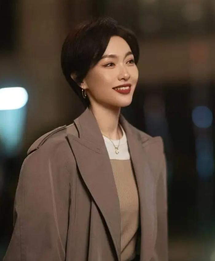 Đường Yên nhận nhiều lời khen khi thử sức với hình tượng phụ nữ hiện đại độc lập và bản lĩnh. Ảnh: Sohu