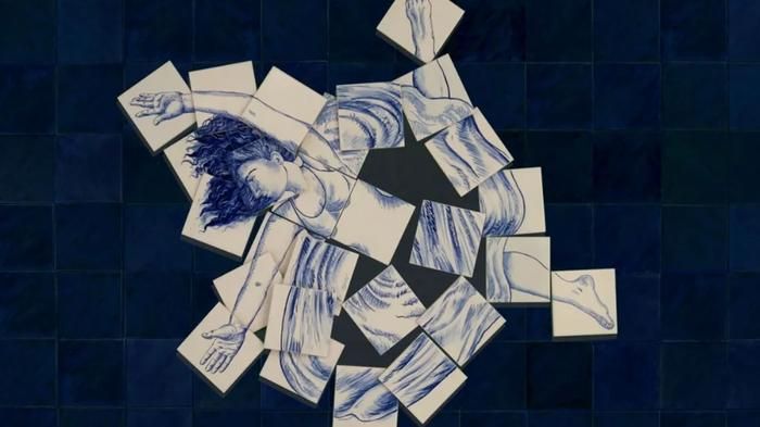 Những mảng gốm azulejos vẽ tay chuyển động tinh tế tái hiện hình tượng nữ quyền trong Virgin Fandango. Ảnh: Marcy Page