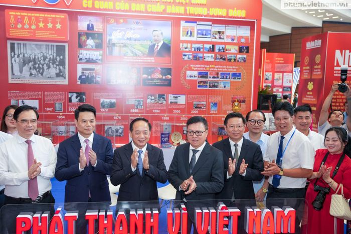 Hội Báo toàn quốc 2026 có chủ đề “Báo chí Việt Nam - Trung thành, Sáng tạo, Trách nhiệm trong kỷ nguyên mới”, quy tụ 66 đơn vị, cơ quan báo chí và các cấp Hội Nhà báo trên cả nước với tổng cộng 87 gian trưng bày. Các không gian được bố trí tại khu trung tâm, khu báo chí chủ lực, khu các cấp Hội Nhà báo, khu thành phố Hải Phòng và khu trưng bày ngoài trời.