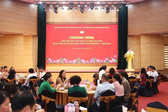 Quang cảnh buổi gặp mặt