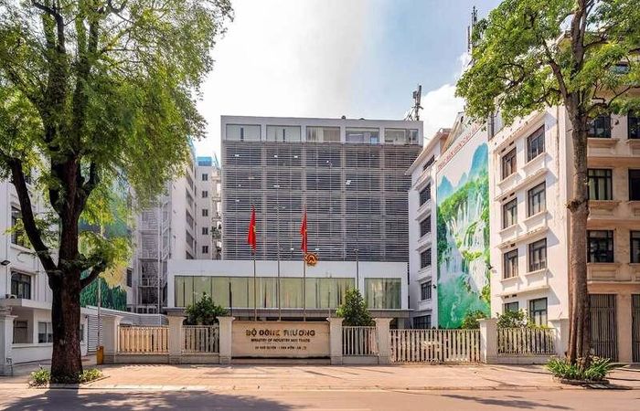 Năm 2026, Bộ Công Thương tập trung vào nhiều nhiệm vụ lập pháp quan trọng như xây dựng dự án Luật Giao dịch hàng hóa phái sinh; sửa đổi Luật Dầu khí; sửa đổi, bổ sung Luật Điện lực...