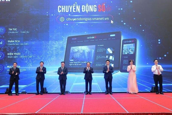 Thông tấn xã Việt Nam (TTXVN) tổ chức lễ ra mắt Chuyên trang thông tin "Chuyển động số". Ảnh: Minh Quyết