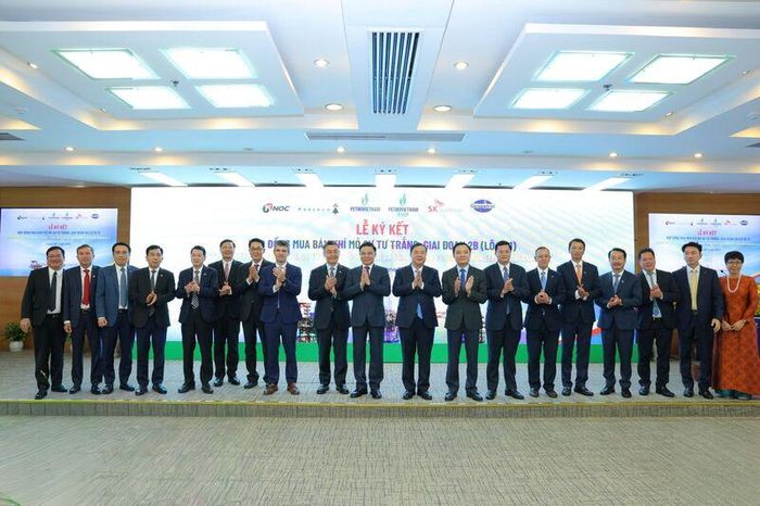 Các đại biểu tại buổi lễ