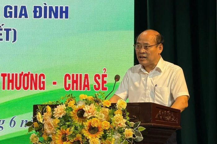 Phó Giám đốc Sở Văn hóa, Thể thao và Du lịch Lê Văn Nam phát biểu khai mạc.