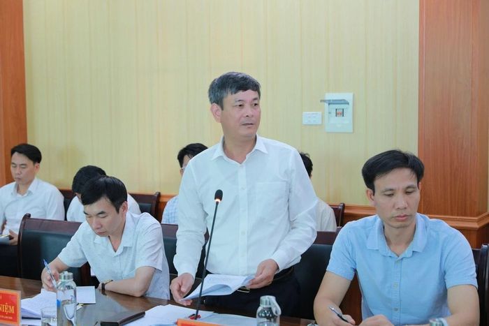 Bí thư Đảng ủy, Chủ tịch HĐND xã Lam Sơn Nguyễn Ngọc Thức phát biểu tại buổi làm việc.
