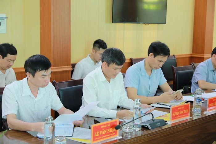Đại biểu dự buổi làm việc.