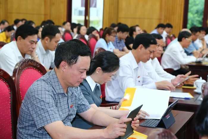 Các đại biểu tham dự tại kỳ họp.