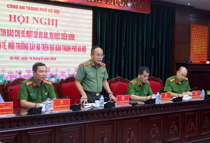 Trung tướng Nguyễn Thanh Tùng, Ủy viên Ban Thường vụ Thành ủy, Bí thư Đảng ủy, Giám đốc Công an Thành phố phát biểu. Ảnh: Cổng thông tin điện tử Công an TP Hà Nội.