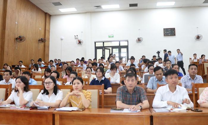  Các đại biểu dự hội nghị phổ biến những điểm mới của Luật Đầu tư. 
