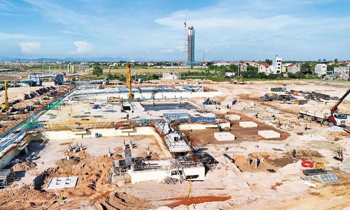 Nhà ga VIP phục vụ Hội nghị APEC đang được xây dựng tại Cảng hàng không quốc tế Gia Bình. Ảnh: Tân Trung.