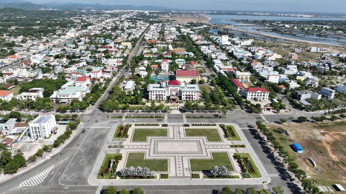 Trung tâm xã Núi Thành nhìn từ trên cao. Ảnh: C.Tú
