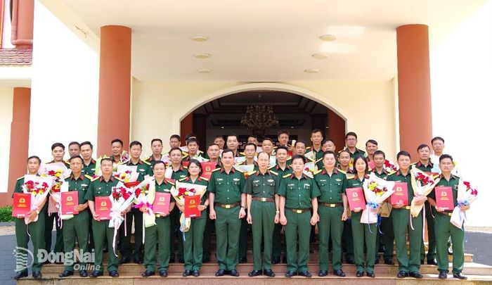 Niềm vui, vinh dự và tự hào của 38 đồng chí được thăng quân hàm, nâng lương