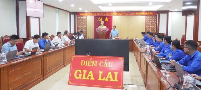 Quang cảnh buổi làm việc. Ảnh: Văn Lực