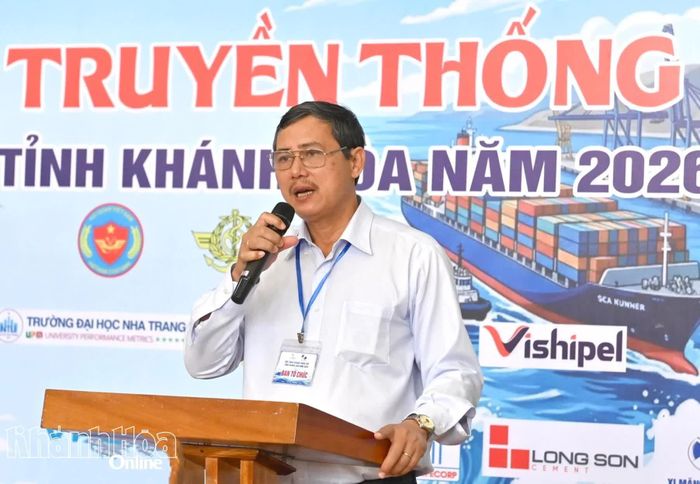 Ông Nguyễn Văn Thắng - Tổng Giám đốc Công ty Cổ phần Cảng Cam Ranh, Trưởng Ban tổ chức hội thao phát biểu khai mạc.