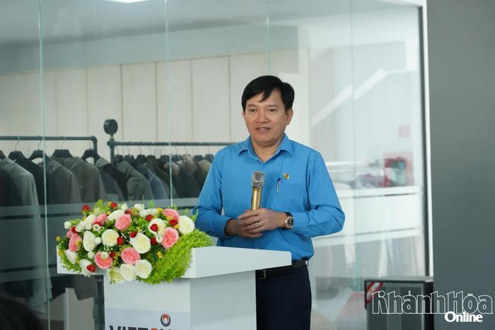 Đồng chí Nguyễn Xuân Hùng phát biểu tại chương trình.