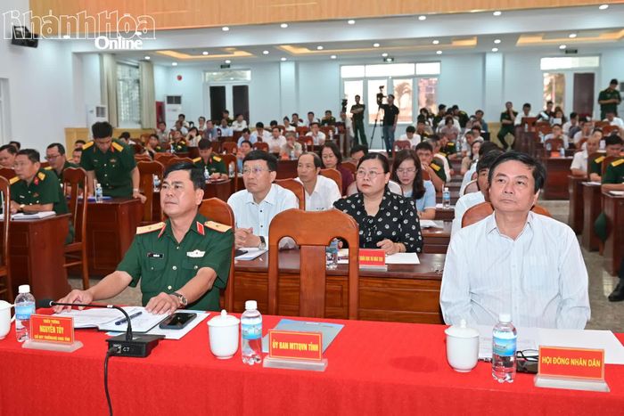 Các đại biểu dự hội nghị.