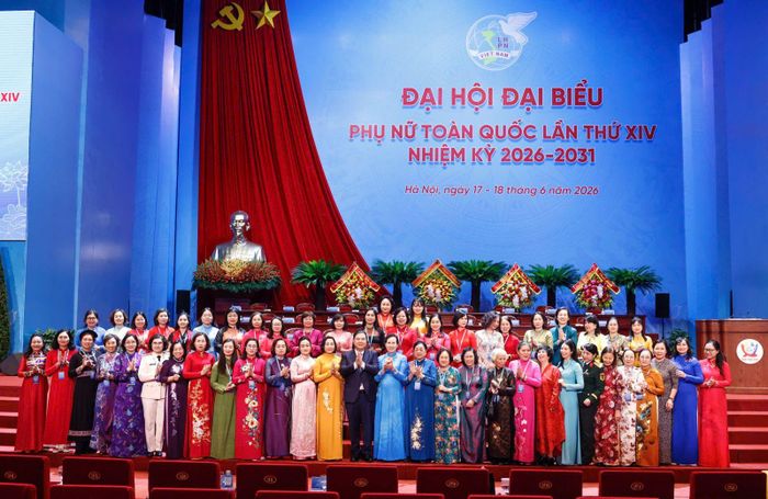 Phó Thủ tướng Thường trực Chính phủ Phạm Gia Túc cùng các đại biểu tham dự Đại hội. Ảnh: Thu Hà (https://dangcongsan.org.vn)