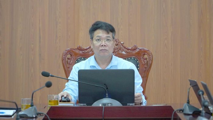 Đồng chí Tạ Hồng Long - Phó Giám đốc Sở Y tế chủ trì hội nghị tại điểm cầu tỉnh Lai Châu.