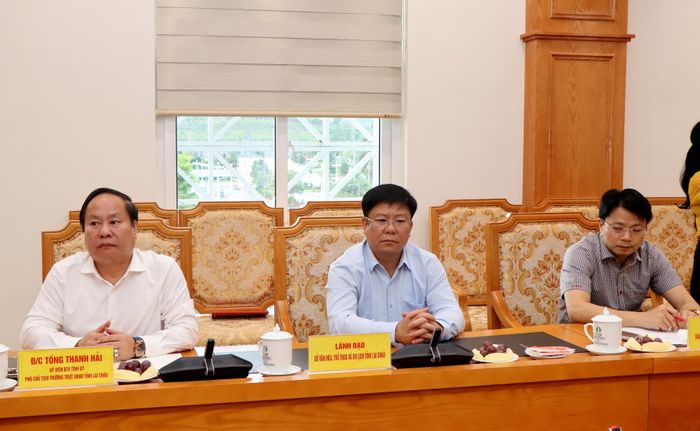 Đại biểu dự gặp mặt.