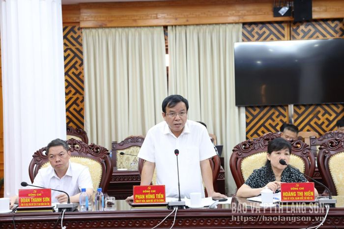 Lãnh đạo Sở Tài chính làm rõ một số nội dung các đại biểu quan tâm