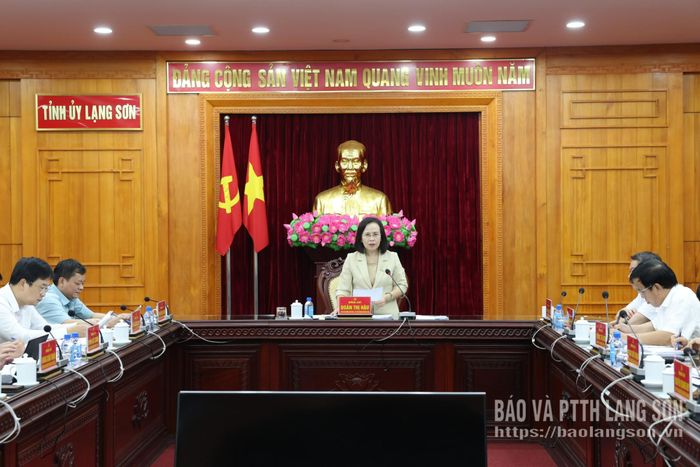 Đồng chí Đoàn Thị Hậu, Phó Bí thư Thường trực Tỉnh ủy, Chủ tịch HĐND tỉnh, Trưởng 3 BCĐ phát biểu kết luận tại hội nghị