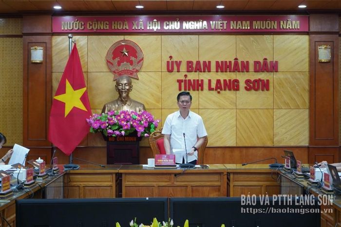 Đồng chí Phó Chủ tịch Thường trực UBND tỉnh phát biểu kết luận cuộc họp