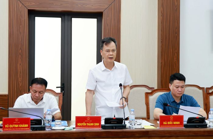 Các đại biểu thảo luận tại hội nghị.