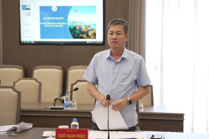 Đồng chí Ngô Hạnh Phúc, Phó Chủ tịch Thường trực UBND tỉnh phát biểu tại cuộc họp.