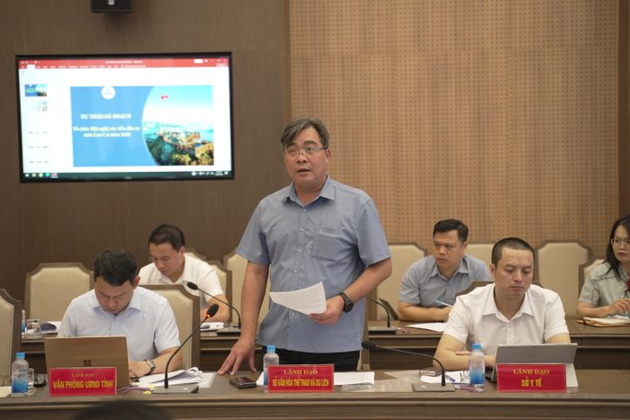 Lãnh đạo các sở, ngành phát biểu, báo cáo và đề xuất một số nội dung nhằm hoàn thiện công tác chuẩn bị Hội nghị xúc tiến đầu tư tỉnh Lào Cai năm 2026.