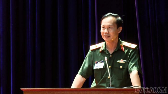 Thiếu tướng Trần Văn Bắc - Ủy viên Trung ương Đảng, Tư lệnh Quân khu 2 phát biểu tại lễ khai mạc.