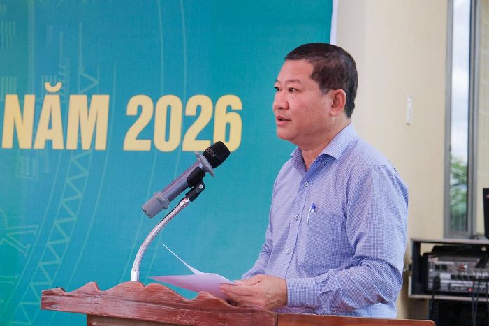 Đồng chí Phan Bá Tịnh, Chủ tịch UBND xã Thuận An phát biểu tại lễ khởi công